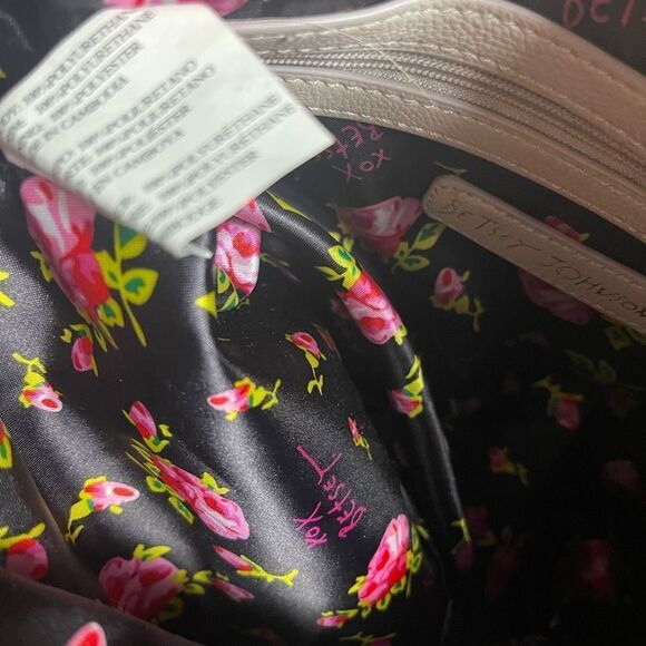 Betsey Johnson Synthetic Satchel/shoulder bag Floral&Pearl large pink bow accent - Picture 10 of 12